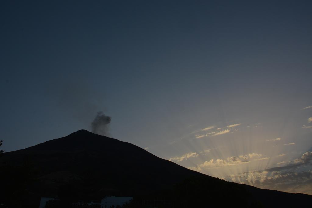 Aparthotel Il Gabbiano Relais In Stromboli Exterior foto